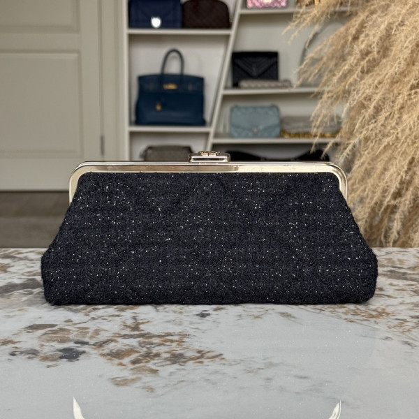 Клатч Chanel из твида