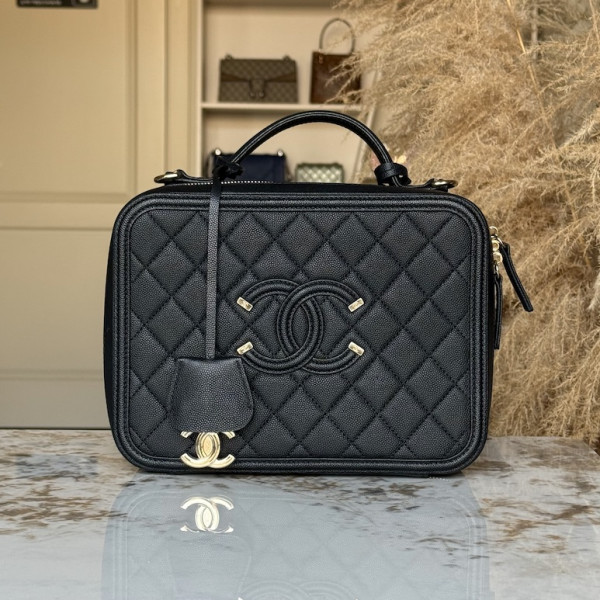 Сумка Chanel CC Filigree Vanity Case