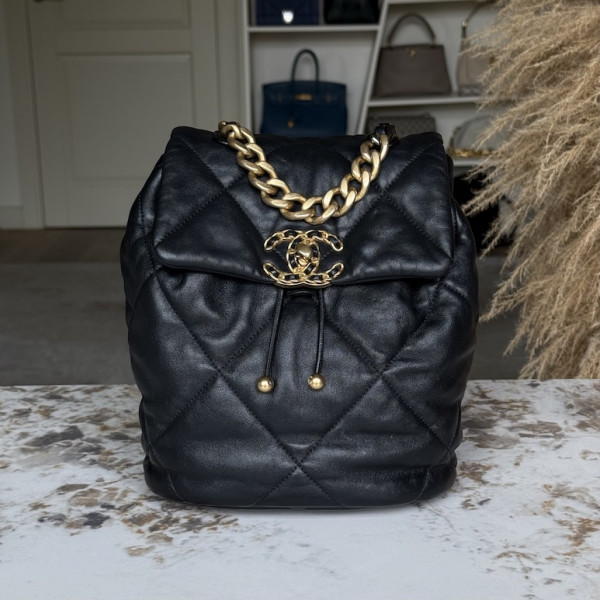 Рюкзак Chanel 19